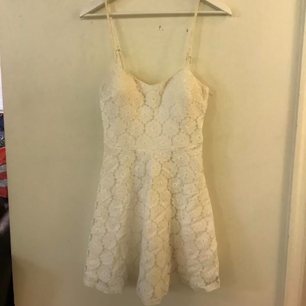 Short White lace dress w adjustable straps